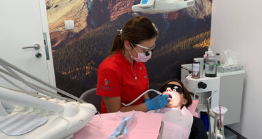 „Pacient by měl absolvovat dentální hygienu stejně často, jako navštěvuje kadeřnictví nebo kosmetiku“