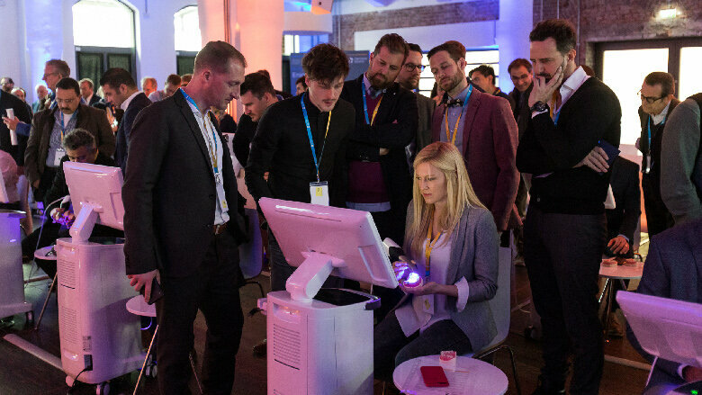 Attendees were invited to familiarise themselves with Primescan in 