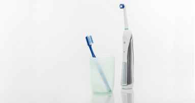 Electric toothbrushes outperform manual toothbrushes in long-term study