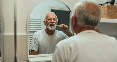 Zdrowie jamy ustnej ma szczególne znaczenie dla osób starszych