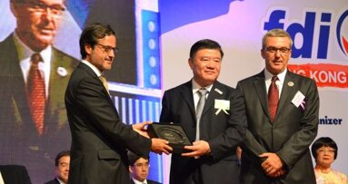 Конгресът на FDI беше официално открит, министърът на здравеопазването на Китай получи награда