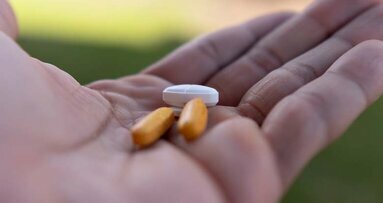 Friends and family play role in opioid abuse, reveals study