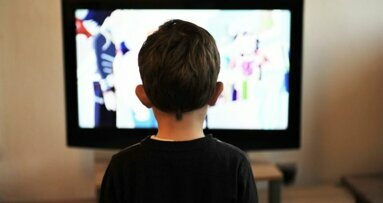 Televisiekijken mogelijk van invloed op mondgezondheid