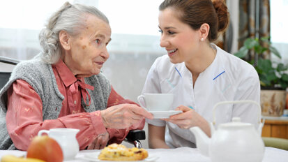 Sugar and lack of dental care cause poor oral health of nursing home patients