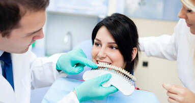 Zahnmediziner gibt Tipps zum Bleaching im Praxisalltag