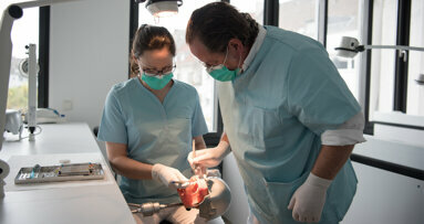Warum die Praxis vom Studium der Dentalhygiene profitiert
