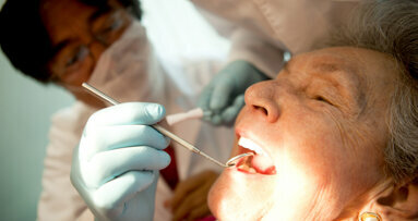 Financieel kwetsbare ouderen mijden tandarts