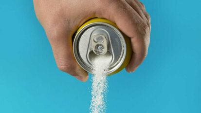 砂糖入り飲料の過剰摂取は、様々な全身性の非伝染性疾患との関連が指摘されています。