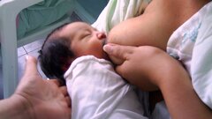 La lactancia materna fomenta la salud oral del bebé