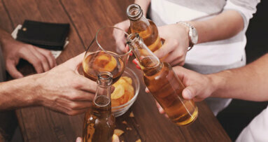 Alcohol consumption increases oral disease causing bacteria, Recent study