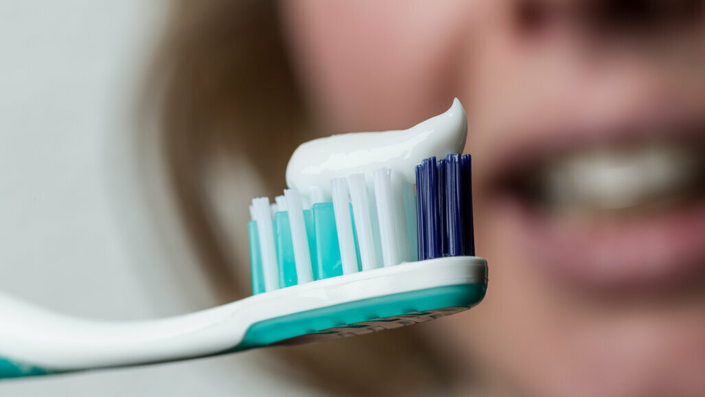 Le dentifrice fluoré : « médicament essentiel » pour la santé