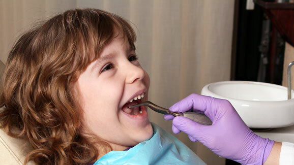 Angstfrei mit Kindern zum Zahnarzt