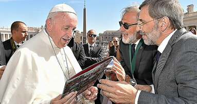 International College of Dentists meets with Pope Francis