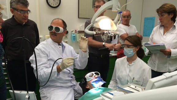 Webinar: Expert introduces laser-supported periodontal treatment concept