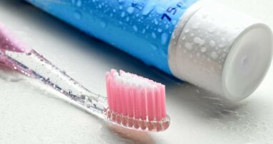 P & G עלולה לפצות צרכנים על טענות סרק בנוגע לתכונת משחת שיניים