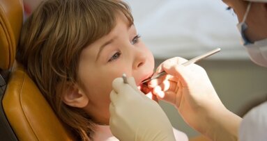 Dzieci przejmują od ojców strach przed dentystą