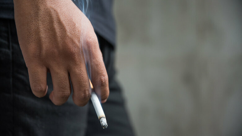 Tobacco smoking associated with periodontal pocket development