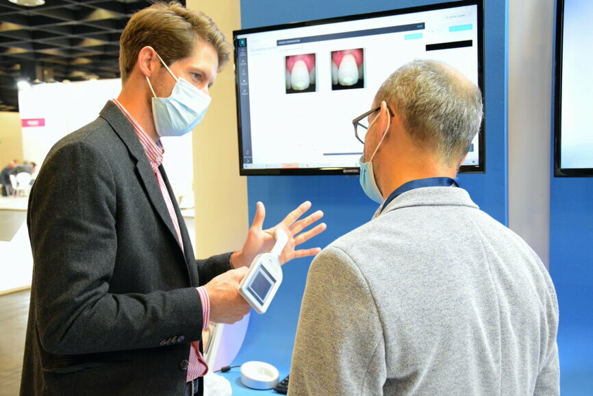 Borea is showcasing its new open-source software, Rayplicker Vision, and the Borea Connect communication platform. (Image: Dental Tribune International)