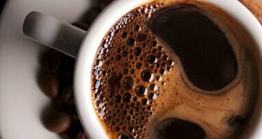 研究：男性のコーヒー愛好家では歯周疾患のリスクが高い