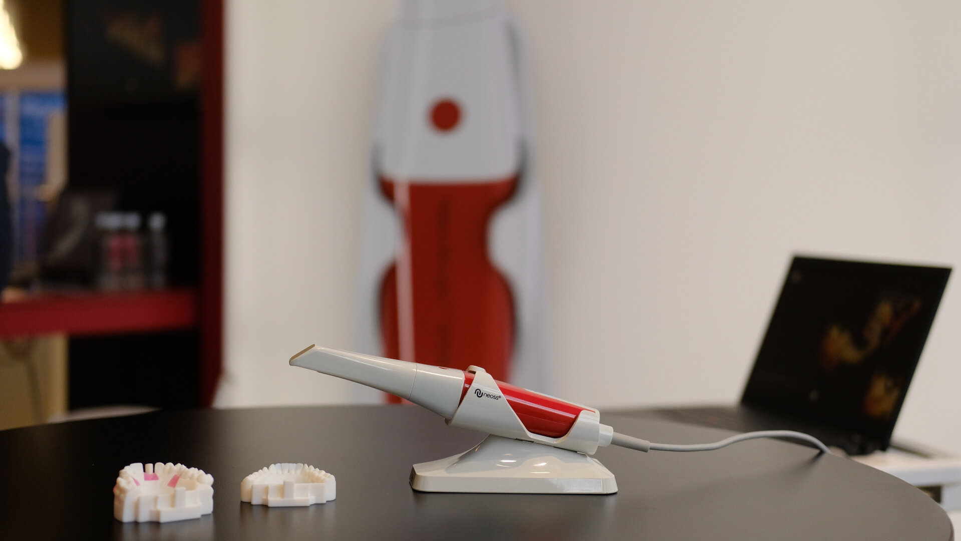 DT News US How does Neoss’s NeoScan 1000 compare with other intraoral scanners?