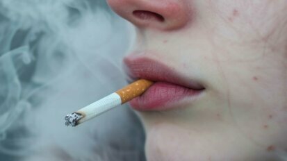 Langzeitfolgen von Rauchen und Mundmikrobiom enthüllt