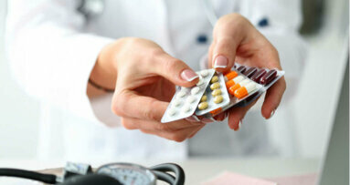 Badania podważają potrzebę profilaktyki antybiotykowej w zabiegach implantologicznych