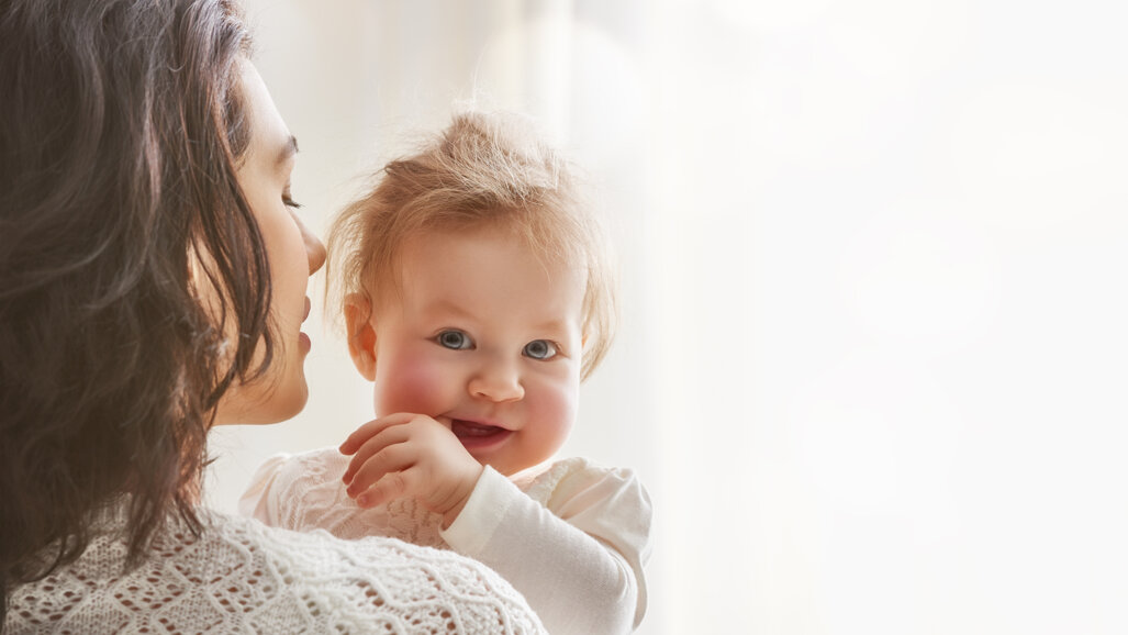 Mothers with poor oral hygiene can pass on Candida albicans to their infants