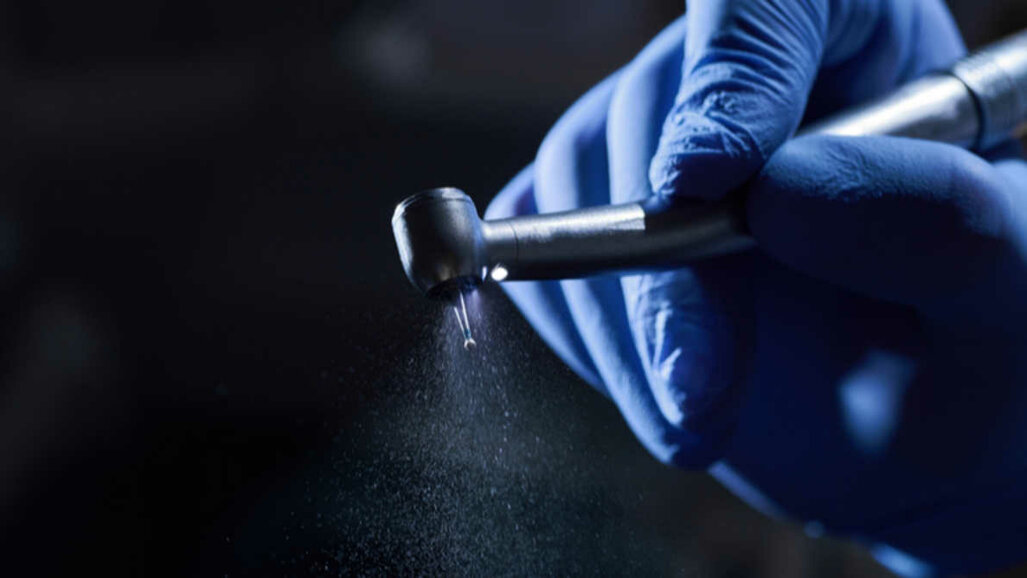Nova visão sobre o controle da emissão de spray de tratamento odontológico durante a pandemia
