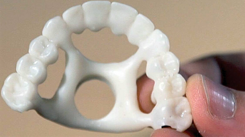 Hybrid Technologies grows business with full-arch palatal Jigs 3D printed on NextDent 5100