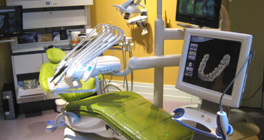 Η τελευταία οδοντιατρική τεχνολογία στο ...μουσείο!
