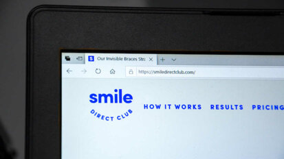 SmileDirectClub abre processo contra a NBCUniversal Media