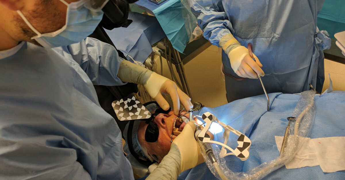 Dental News - A revolutionary paradigm shift in dynamic surgical navigation