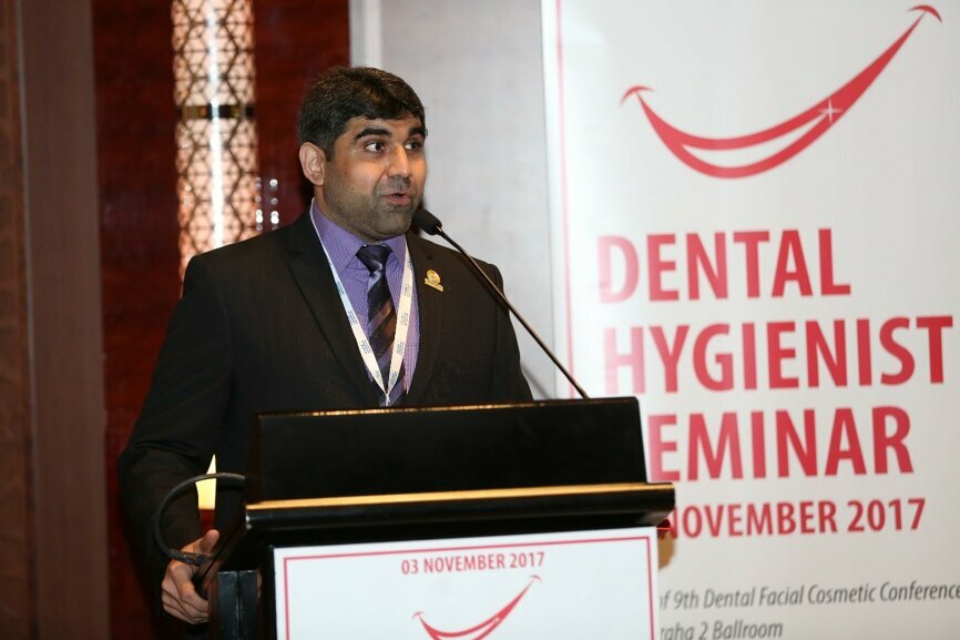 Session Chairman Dr. Mohammad Kashif – College of Dentistry AjmanUniversity dental faculty, UAE