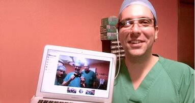 בפעם הראשונה בעולם: שידור של ניתוח פה ולסת באמצעות משקפי גוגל