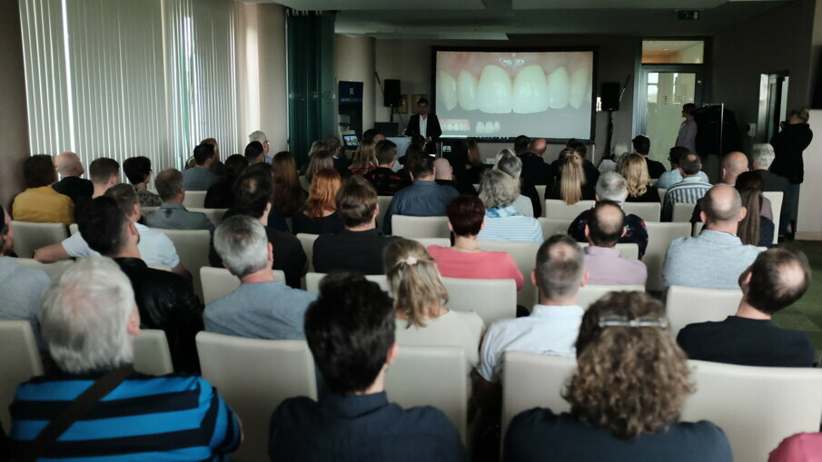 An der Auftaktveranstaltung am 6. Mai nahmen Zahnärztinnen und Zahnärzte sowie Zahntechnikerinnen und Zahntechniker aus Berlin und Umgebung teil. © Jeremy Booth, Dental Tribune International 