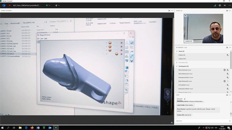 Printsreen ze softwaru Adobe Connect – ukázka návrhu v CAD s lektorem a školitelem Tomášem Skoupým. (Kalužová 2021).
