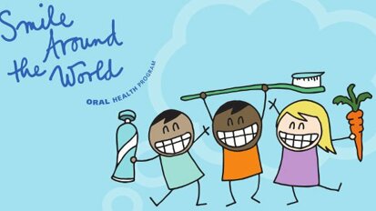 「スマイル・アラウンド・ザ・ワールド」の口腔保健教育を絶賛。この一年の成功事例
