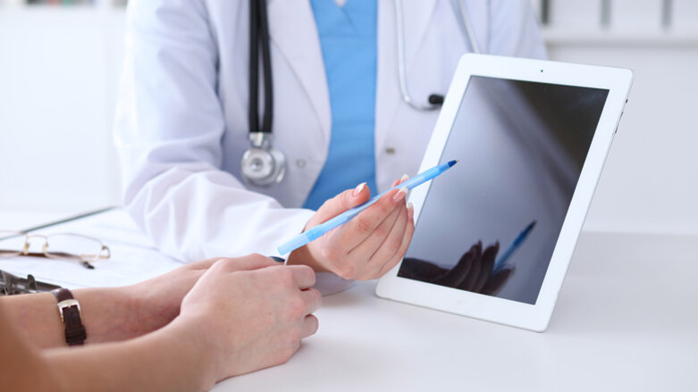 Studie zur Patientenkommunikation: Papier hängt Tablet-PC ab