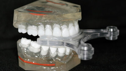 Use of an X-ray phantom in dental 3-D diagnostics in digital volume tomographs