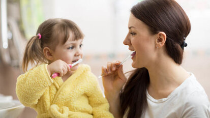 Estudo revela possível ligação entre perda dentária nas mães e tamanho da família