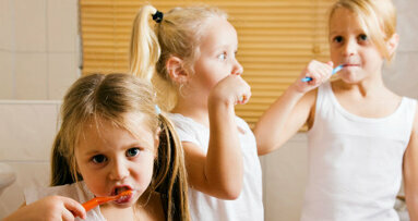 Αναποτελεσματικές οι παιδικές οδοντόκρεμες χαμηλής περιεκτικότητας σε φθόριο