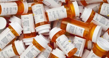 US dentists prescribe 37 times more opioids than English dentists do, study finds