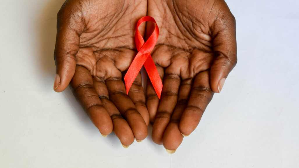 Estudo constata níveis preocupantes de estigma relacionado ao HIV/Aids em equipes odontológicas paquistanesas