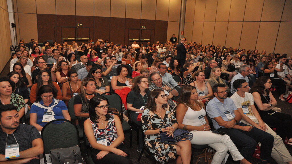 Grade científica do CIOSP busca atualizar os profissionais de todas as áreas da odontologia