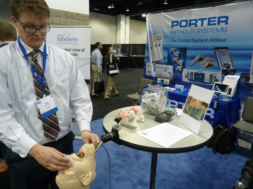 Mike Walsh displays the Porter Silhouette low-profile nasal mask in the Porter Instrument booth.