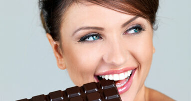 Kakao in schwarzer Schokolade hemmt Stresshormone
