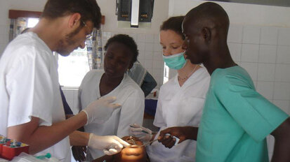 Gambia: Mehr erhaltene Zähne bei Parodontitis