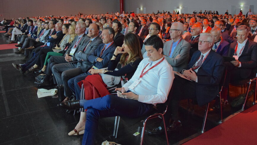 For the official EAO opening on Thursday, 11 October, hundreds of congress attendees joined the ceremony. (Photograph: Monique Mehler, DTI)