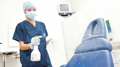 Aseptické vs. čisté operační pole v implantační chirurgii