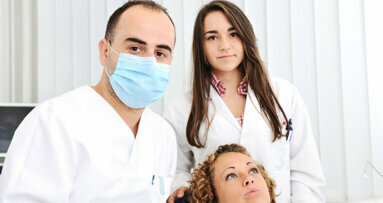 Les assistantes dentaires deviendraient des professionnelles de santé à part entière
